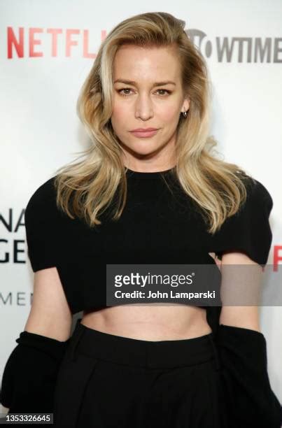 2,567 Piper Perabo Photos Stock Photos & High